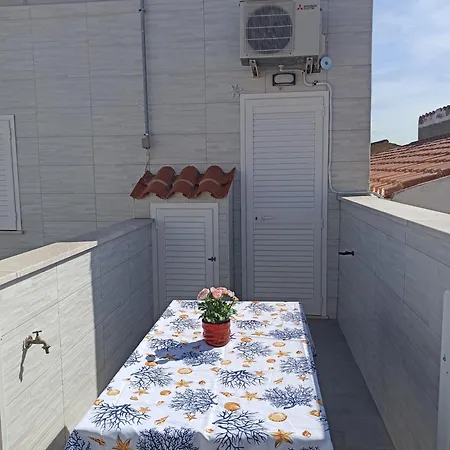 Savoia 32 Feriehus Calasetta